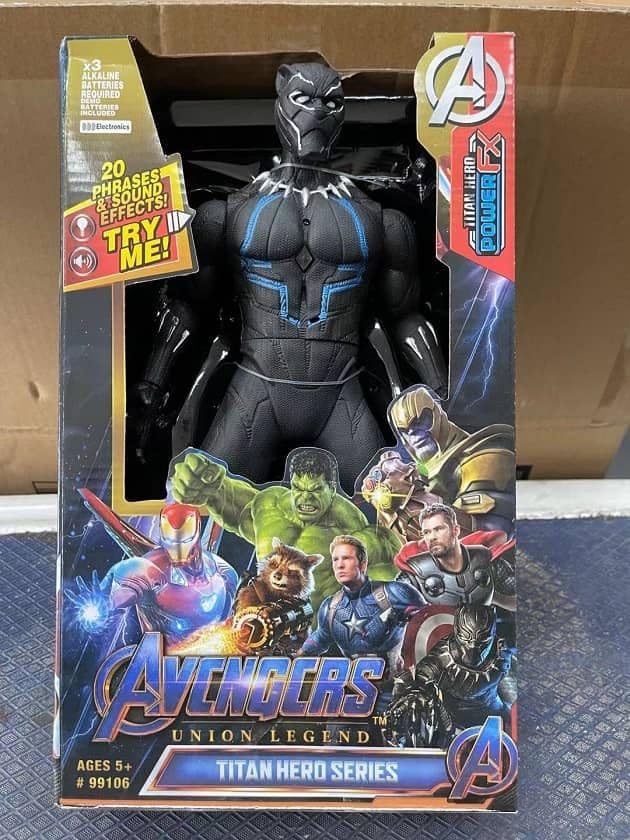 Marvel Avengers Union Legend Titan Hero Series 12-Inch Black Panther Action Figure Toy with Lights.