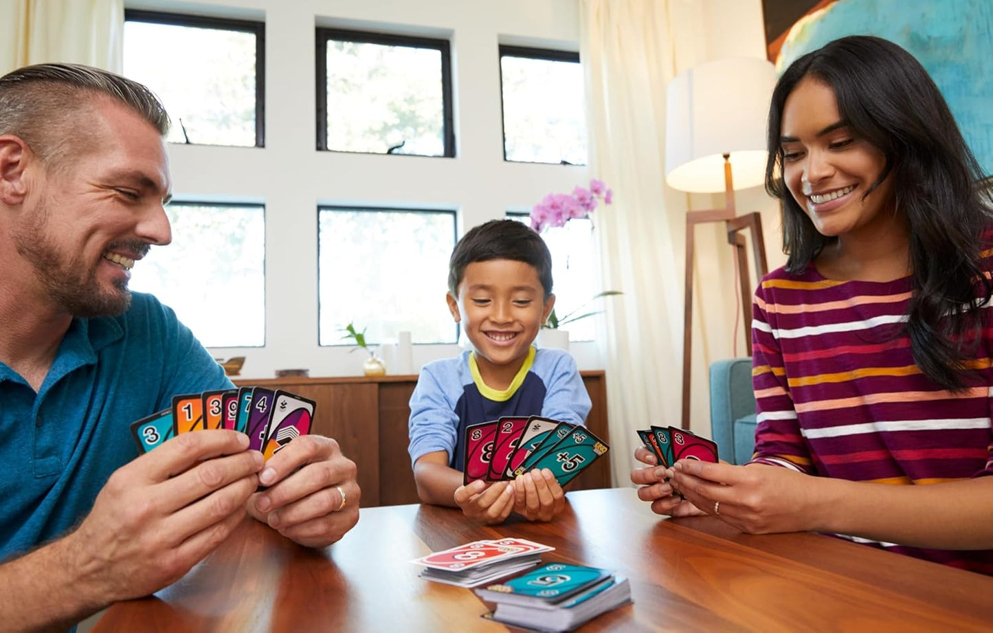 Mattel Uno Playing Card Game with Customizable Cards