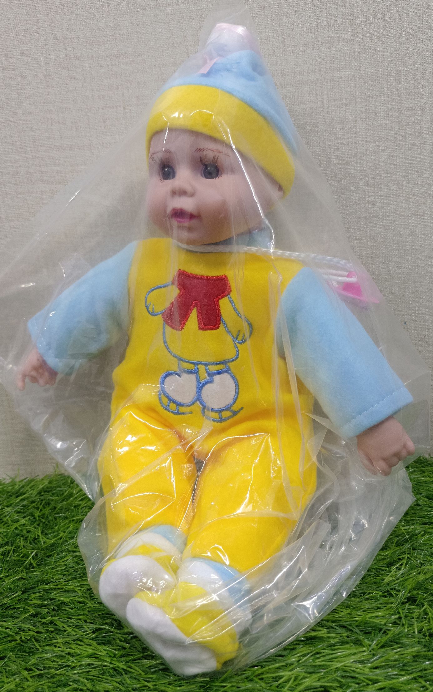 Cute Realistic Looking Nipple Baby Boy Girl Doll Toy with Cap